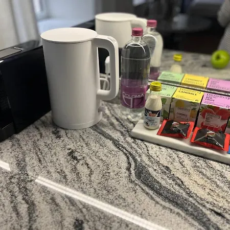 Miro Skolas - Quiet Chic, Free Parking, Self Check-in Aparthotel