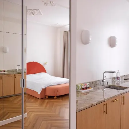 Aparthotel Miro Skolas - Quiet Chic, Free Parking, Self Check-in