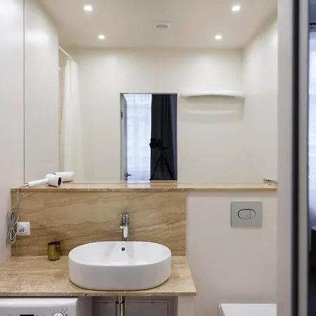 Miro Skolas - Quiet Chic, Free Parking, Self Check-in 4* ريغا