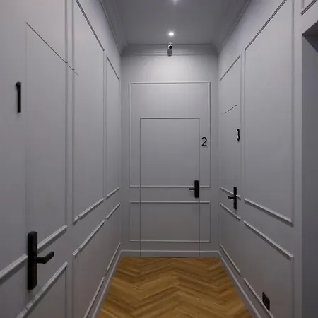 Miro Skolas - Quiet Chic, Free Parking, Self Check-in