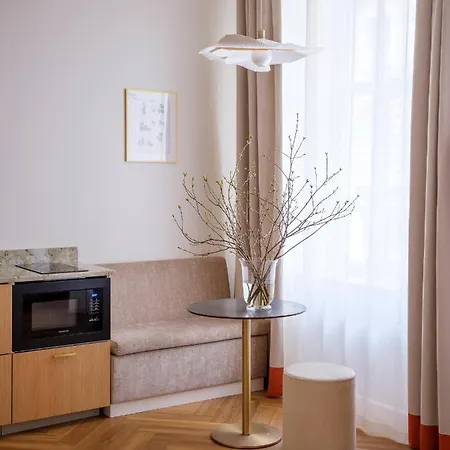 Miro Skolas - Quiet Chic, Free Parking, Self Check-in 4*