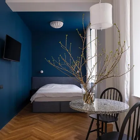 Miro Skolas - Quiet Chic, Free Parking, Self Check-in מלון דירות 4*