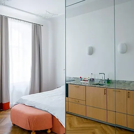 Miro Skolas - Quiet Chic, Free Parking, Self Check-in Ρίγα
