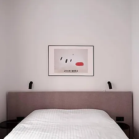 Ξενοδοχείο με διαμερίσματα Miro Skolas - Quiet Chic, Free Parking, Self Check-in