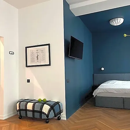 Miro Skolas - Quiet Chic, Free Parking, Self Check-in 4*