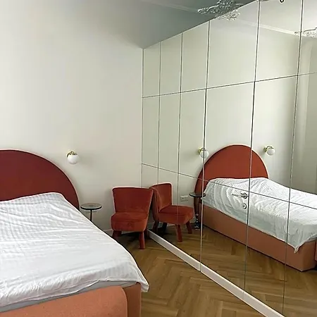 Miro Skolas - Quiet Chic, Free Parking, Self Check-in Ρίγα