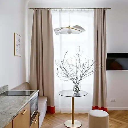 Miro Skolas - Quiet Chic, Free Parking, Self Check-in Ξενοδοχείο με διαμερίσματα 4*