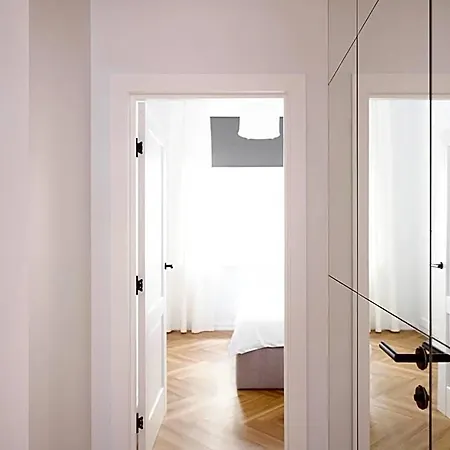 Miro Skolas - Quiet Chic, Free Parking, Self Check-in Ξενοδοχείο με διαμερίσματα 4*
