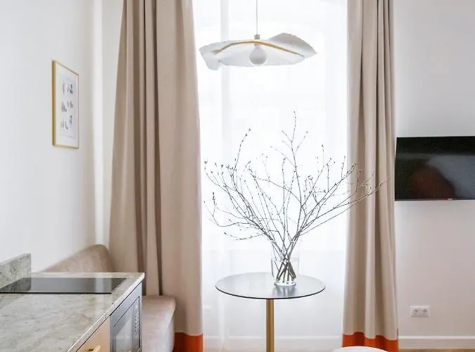 아파트호텔 Miro Skolas - Quiet Chic, Free Parking, Self Check-in