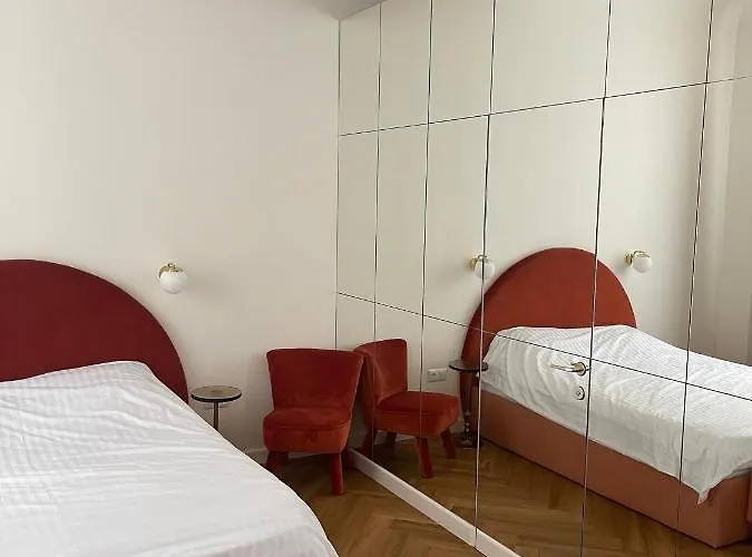 Miro Skolas - Quiet Chic, Free Parking, Self Check-in 4*