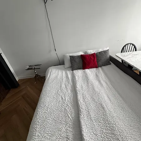 Aparthotel Miro Skolas - Quiet Chic, Free Parking, Self Check-in