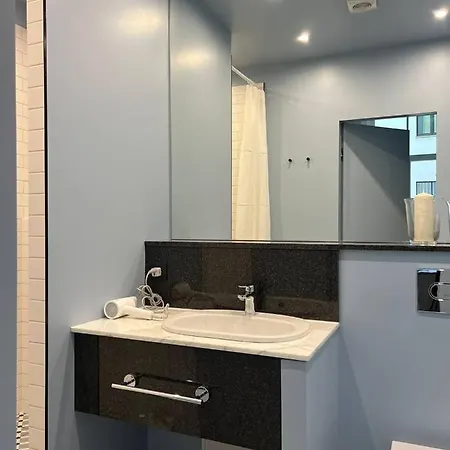 Miro Skolas - Quiet Chic, Free Parking, Self Check-in 4*